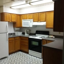 Lake and River Inn - Rooms with kitchens