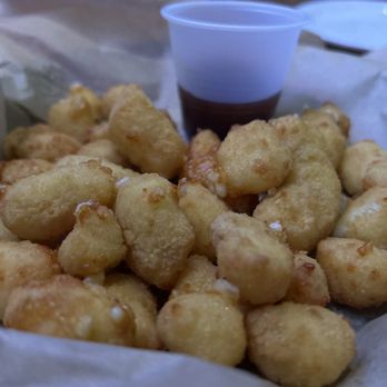 Treehouse Pub & Eatery - Wisconsin Beer Battered Cheese Curds - Pizza Near Me - Bettendorf, Iowa