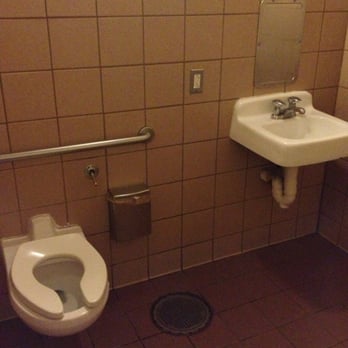 Doheny State Beach - Spacious coed bathroom - Beaches Near Me - Dana Point, California Doheny State Beach - Spacious coed bathroom - Beaches Near Me - Dana Point, California