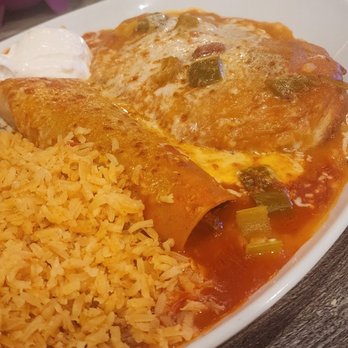 Cocina Serrano y Cantina - Combination- Chicken enchilada and Chile rellenos - Mexican Near Me - Rancho Cucamonga, California Cocina Serrano y Cantina - Combination- Chicken enchilada and Chile rellenos - Mexican Near Me - Rancho Cucamonga, California