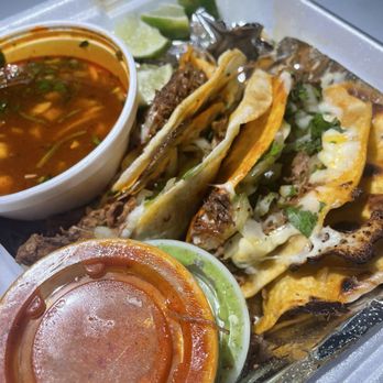 Que Chilero - Food Trucks Near Me - Saint Charles, Missouri
