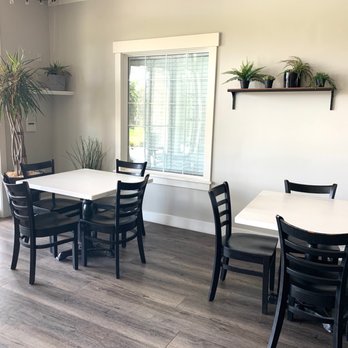Sleepy Ridge Cafe - dining area with table and chairs - Cafes Near Me - Orem, Utah Sleepy Ridge Cafe - dining area with table and chairs - Cafes Near Me - Orem, Utah