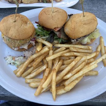 Moss Beach Distillery - Coastal sliders (crab, salmon, tuna) - Seafood Near Me - Moss Beach, California