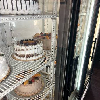 Manolo's Bakery - Cakes - Bakeries Near Me - Charlotte, North Carolina