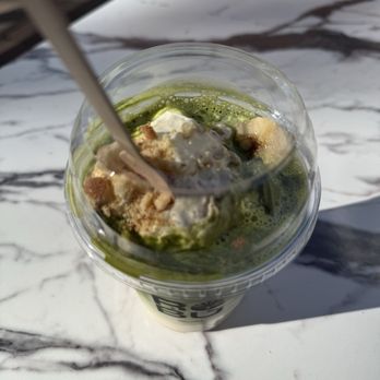 Robu Coffee - Banana cream, wafers and banana - Coffee & Tea Near Me - Mountain View, California