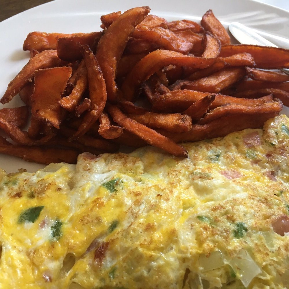 Western Omelet with sweet potato fries Western Omelet with sweet potato fries