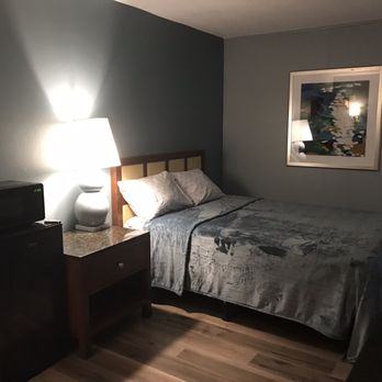 Lamplighter Motel - Room - Hotels Near Me - Longmont, Colorado Lamplighter Motel - Room - Hotels Near Me - Longmont, Colorado