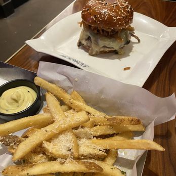 Gordon Ramsay Burger Las Vegas - Burgers Near Me - Las Vegas, Nevada Gordon Ramsay Burger Las Vegas - Burgers Near Me - Las Vegas, Nevada