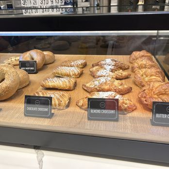 Crema Gourmet - Pastries - Breakfast & Brunch Near Me - New York, New York