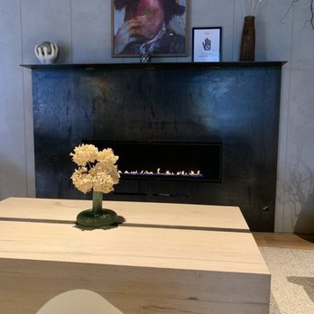 The Lloyd - Beautiful fire place - Hotels Near Me - Stamford, Connecticut The Lloyd - Beautiful fire place - Hotels Near Me - Stamford, Connecticut