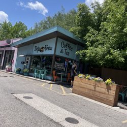 Deja Brew & Sunshine Too - The quaint storefront