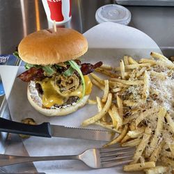 Blu Burgers & Brew - The special of the day Jalapeno cream cheese bacon burger