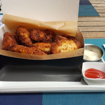 Market Place - Bird In A Box- Fried Chicken & Fries - Bars Near Me - London, XGL Market Place - Bird In A Box- Fried Chicken & Fries - Bars Near Me - London, XGL
