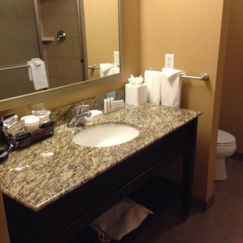 Hampton Inn & Suites Salinas - Bathroom - Hotels Near Me - Salinas, California Hampton Inn & Suites Salinas - Bathroom - Hotels Near Me - Salinas, California