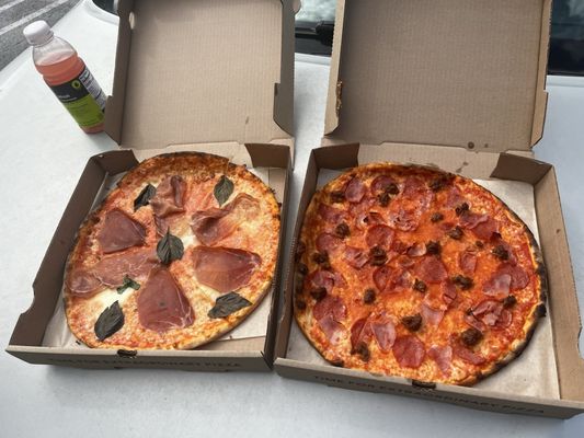 Mister O1 Extraordinary Pizza by null