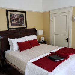 Bayberry Inn Bed and Breakfast and Retreat - Updated Garden Room 2022