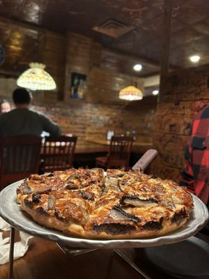 Mother Bear's Pizza West by null