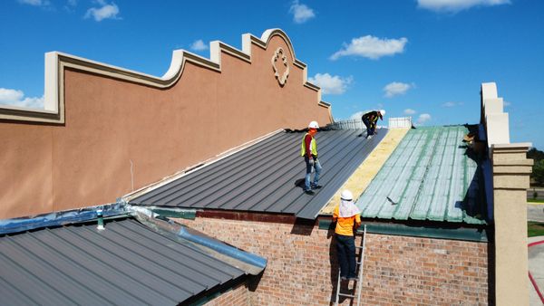 Roof Contractor Service
