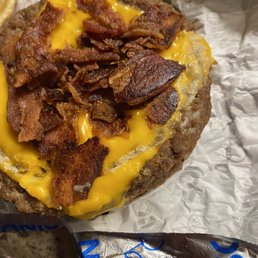 Was supposed to be a double cheeseburger w/everything except lettuce.