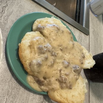 The Pfunky Griddle - Biscuits and Gravy - Breakfast & Brunch Near Me - Nashville, Tennessee
