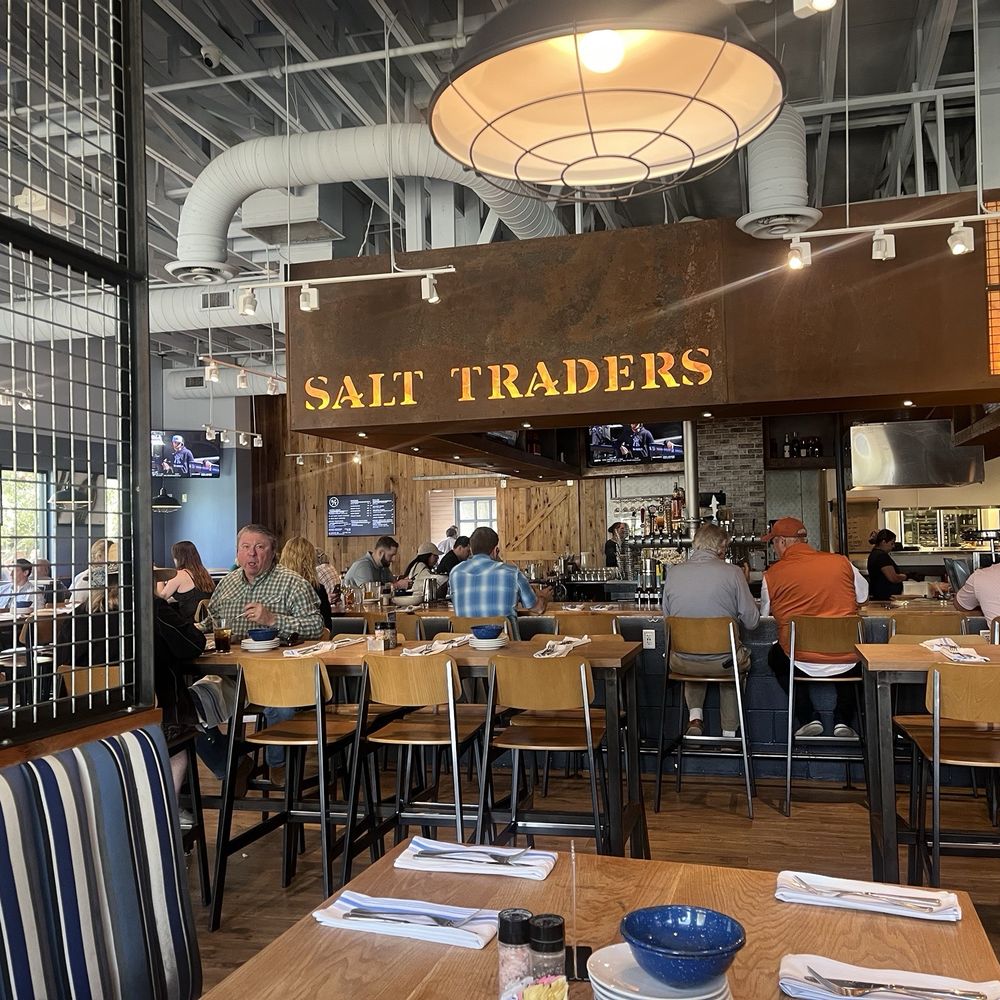 Salt Traders Zilker - Main lobby - Seafood Near Me - Austin, Texas