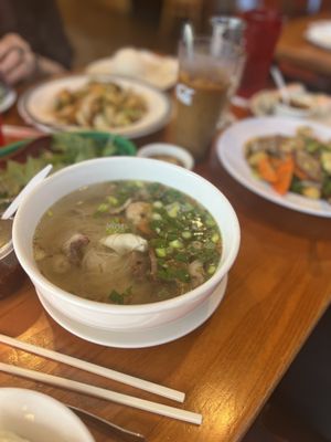 Pho Hien Vuong by null
