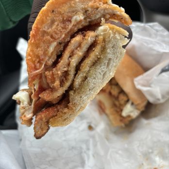 Claudia's Grinder Shop - Delis Near Me - Farmington, Connecticut