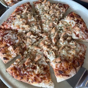 Village Pizzeria - Clam pizza - Pizza Near Me - Truckee, California