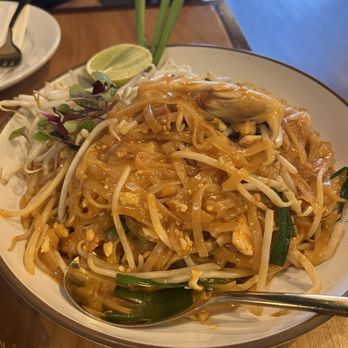 Oraan Thai Eatery - Pad Thai - Thai Near Me - San Francisco, California Oraan Thai Eatery - Pad Thai - Thai Near Me - San Francisco, California