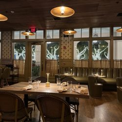 Gallion's Restaurant - Indoor seating (bar area or back room) -- The booths are very comfortable