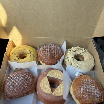 Flour Fresh Cream Donut - Donuts Near Me - Los Angeles, California
