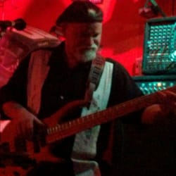 Skippers Lounge - Fools Life band and Tequila John on a nice 5 string Tobias bass!
