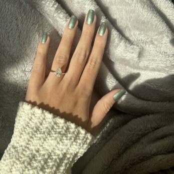 Bilancia Nail Spa - Nail Salons Near Me - Chicago, Illinois