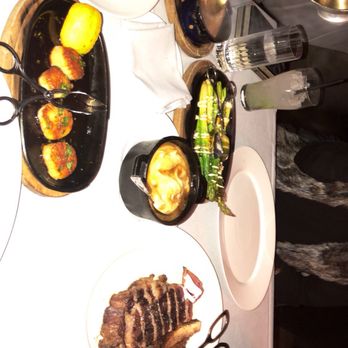 Maple & Ash - Steakhouses Near Me - Chicago, Illinois Maple & Ash - Steakhouses Near Me - Chicago, Illinois