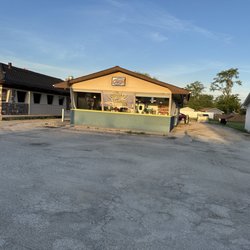 Daylight Donuts Effingham - Outside