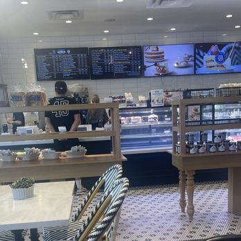 Paris Baguette - Inside seating - Bakeries Near Me - Oklahoma City, Oklahoma Paris Baguette - Inside seating - Bakeries Near Me - Oklahoma City, Oklahoma