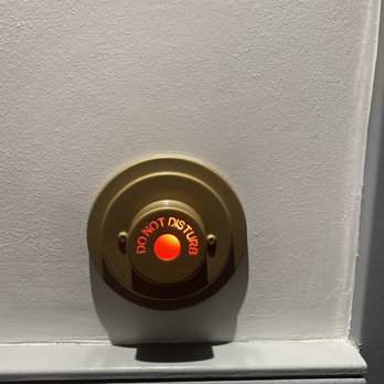 ARRIVE Memphis - Do not disturb light for cleaning staff - Hotels Near Me - Memphis, Tennessee