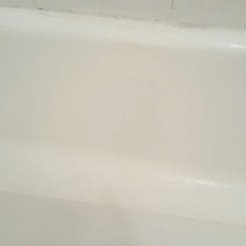 Sand Castle Inn - This is the soap scum running down the tub - Hotels Near Me - Imperial Beach, California Sand Castle Inn - This is the soap scum running down the tub - Hotels Near Me - Imperial Beach, California