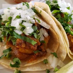 El TacoTorro - Taco w/vegan chorizo and potatoes ($3 each). Pretty good.