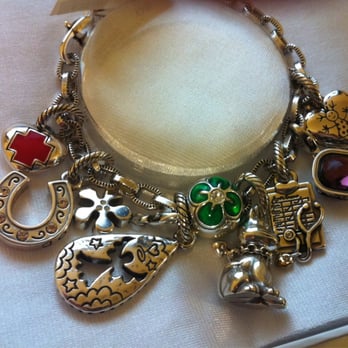 Brighton - Newport Beach - Charm bracelet - Jewelry Near Me - Newport Beach, California Brighton - Newport Beach - Charm bracelet - Jewelry Near Me - Newport Beach, California