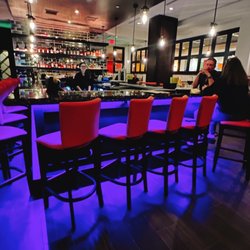Incontro Italian Cuisine Steakhouse - Bar