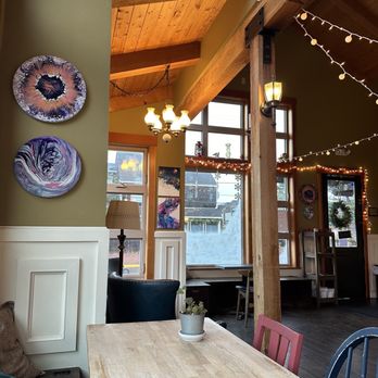 Insomnia Coffee - Coffee & Tea Near Me - Cannon Beach, Oregon