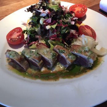 Hillstone - Seared ahi tuna salad - New American Near Me - San Francisco, California