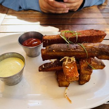 Willard Hicks - Fries as an appetizer - Steakhouses Near Me - Morgan Hill, California