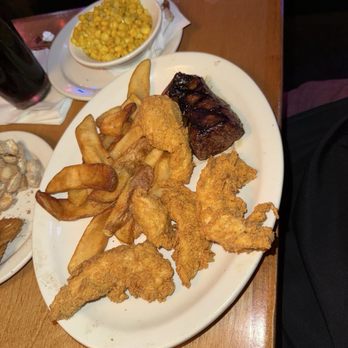 Texas Roadhouse - Sirloin and chicken tenders - Steakhouses Near Me - Miami, Florida Texas Roadhouse - Sirloin and chicken tenders - Steakhouses Near Me - Miami, Florida