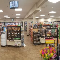 7-Eleven - from gourmet foods to the fresh deli serving Boarshead Meats and Cheese. Lunch is awesome to sense it also has a TD's Deli.