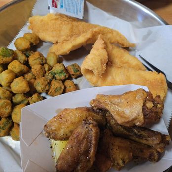 Pier 17 Seafood - Fish and wings combo - Seafood Near Me - Cleveland, Tennessee Pier 17 Seafood - Fish and wings combo - Seafood Near Me - Cleveland, Tennessee