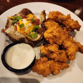 LongHorn Steakhouse - Chicken tenders with baked potato - Steakhouses Near Me - Davenport, Florida LongHorn Steakhouse - Chicken tenders with baked potato - Steakhouses Near Me - Davenport, Florida