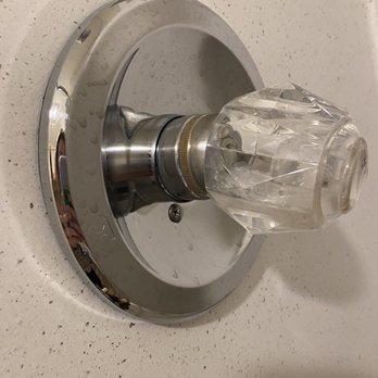 Cedars Resort - Dirty shower - Hotels Near Me - Sedona, Arizona