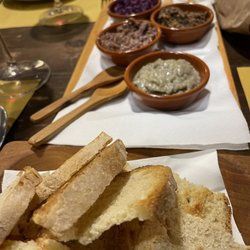 Il Richiastro - Crostini w/ 4 dips